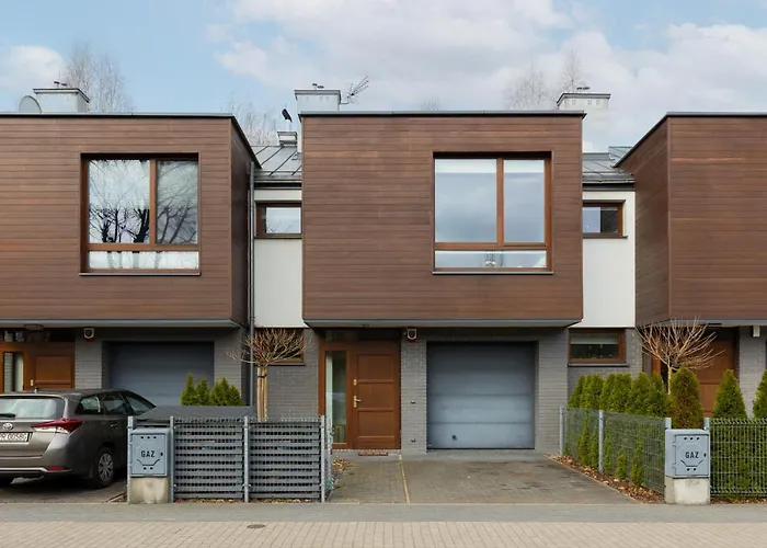 Three-Bedroom Family House With Garden Warsaw Nowa Wies By Noclegi Renters